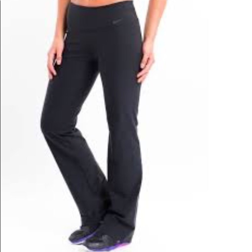 Nike Legendary Fit Women’s Pants